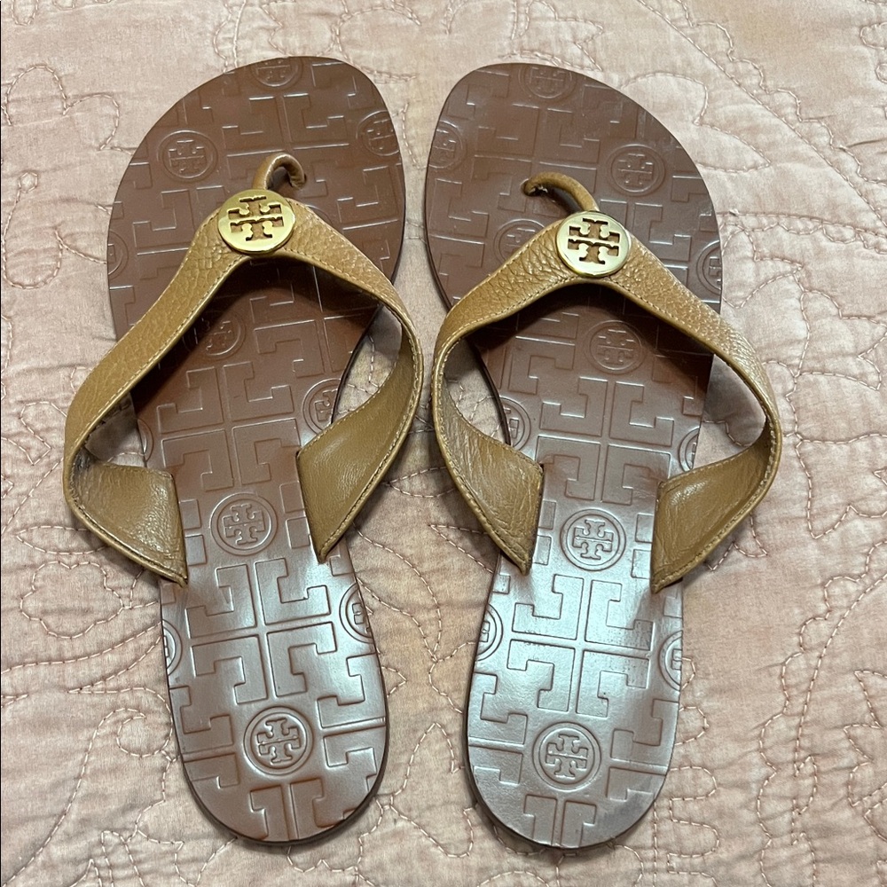 Tory Burch Tan and Gold Flip Flops